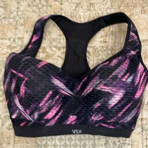 2 like new Victoria’s Secret sports bra
